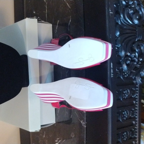 Jessica Simpson Sandals - Picture 5 of 10